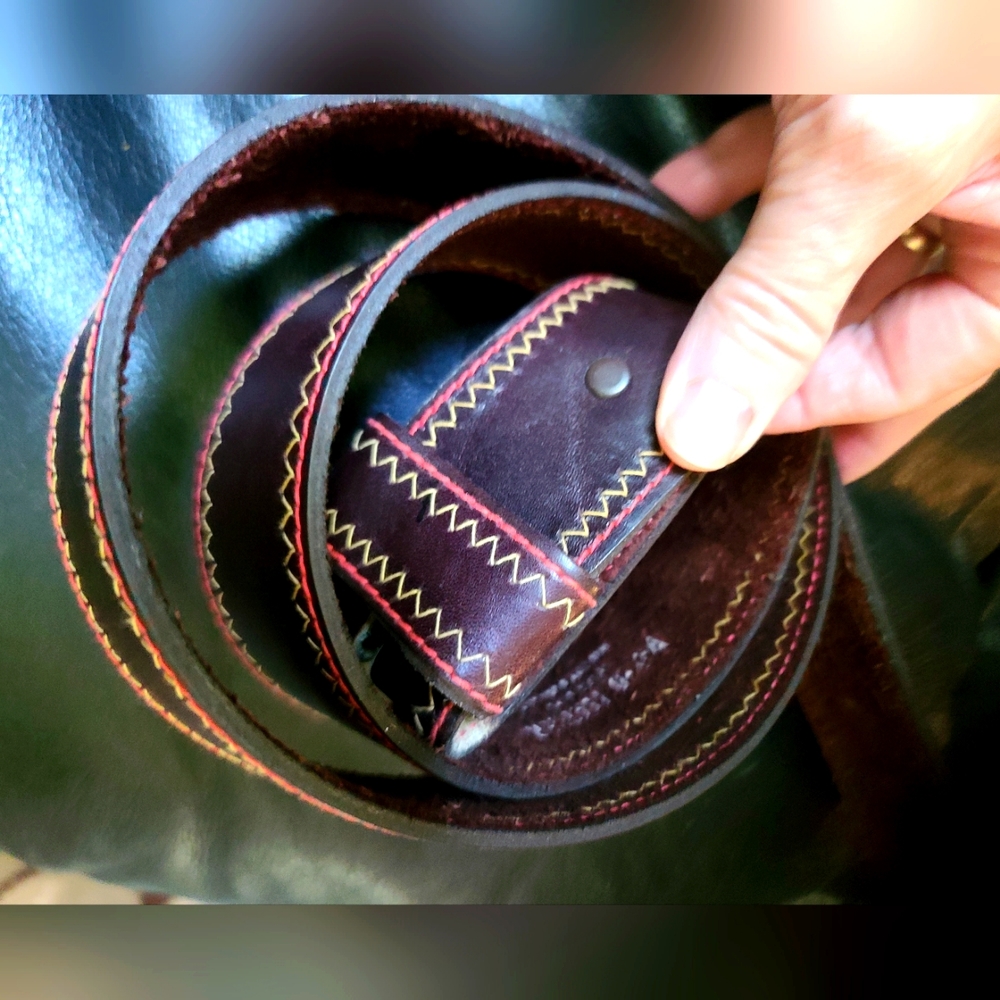 Naked Leather NEW vintage Dark brown leather belt sz32